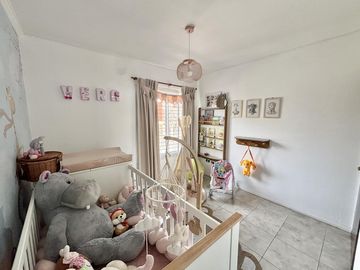 Duplex en venta actualizado en Escobar con PATIO,  PARRILLA Y COCHERA