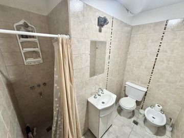 Duplex en venta actualizado en Escobar con PATIO,  PARRILLA Y COCHERA