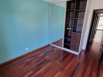 Departamento semipiso 3 dormitorios, Güemes y Oroño