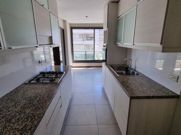 Departamento semipiso 3 dormitorios, Güemes y Oroño