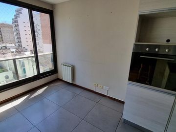 Departamento semipiso 3 dormitorios, Güemes y Oroño