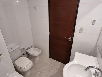 Departamento semipiso 3 dormitorios, Güemes y Oroño
