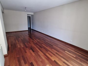 Departamento semipiso 3 dormitorios, Güemes y Oroño