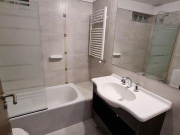 Departamento semipiso 3 dormitorios, Güemes y Oroño
