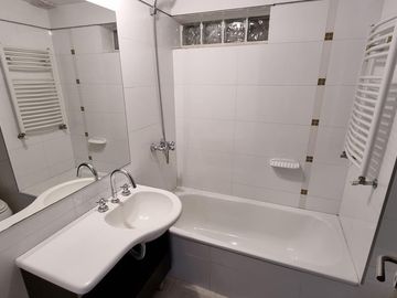 Departamento semipiso 3 dormitorios, Güemes y Oroño
