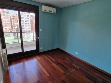 Departamento semipiso 3 dormitorios, Güemes y Oroño