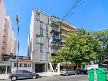 Departamento 3 ambientes con terraza propia, colegiales. 1 cochera