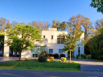 Casa en venta en Barrio Santa Ana Moreno