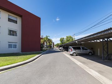 Departamento dos dormitorios en venta en complejo cerrado