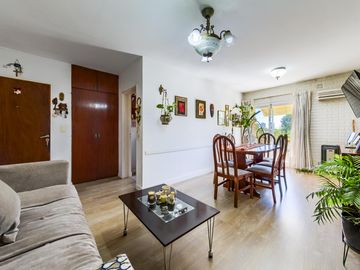 Departamento dos dormitorios en venta en complejo cerrado