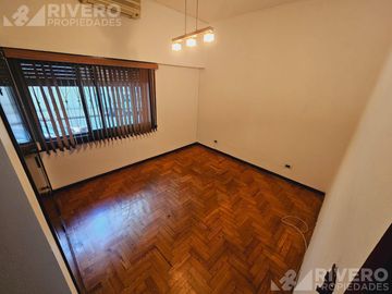 CASA EN VENTA EN MORON SUR