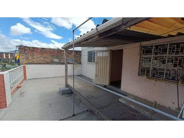 CASA EN VENTA BARRIO SAN ANDRES, CERCA AVENIDAS PRINCIPALES