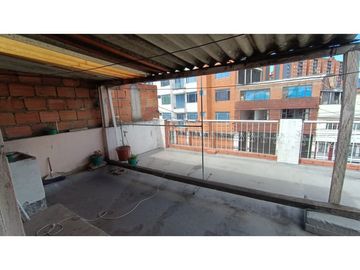 CASA EN VENTA BARRIO SAN ANDRES, CERCA AVENIDAS PRINCIPALES