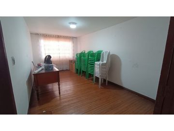 CASA EN VENTA BARRIO SAN ANDRES, CERCA AVENIDAS PRINCIPALES