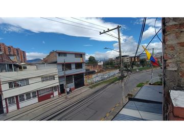 CASA EN VENTA BARRIO SAN ANDRES, CERCA AVENIDAS PRINCIPALES
