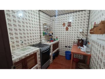 CASA EN VENTA BARRIO SAN ANDRES, CERCA AVENIDAS PRINCIPALES