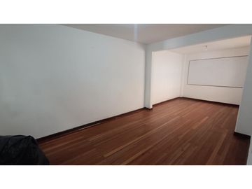 CASA EN VENTA BARRIO SAN ANDRES, CERCA AVENIDAS PRINCIPALES