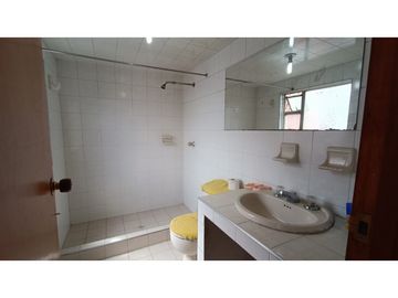 CASA EN VENTA BARRIO SAN ANDRES, CERCA AVENIDAS PRINCIPALES