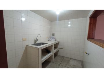 CASA EN VENTA BARRIO SAN ANDRES, CERCA AVENIDAS PRINCIPALES