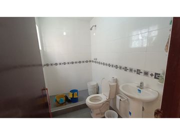 CASA EN VENTA BARRIO SAN ANDRES, CERCA AVENIDAS PRINCIPALES