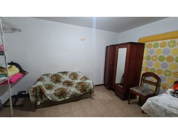 CASA EN VENTA BARRIO SAN ANDRES, CERCA AVENIDAS PRINCIPALES