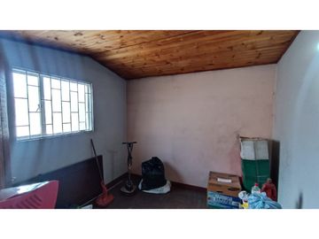 CASA EN VENTA BARRIO SAN ANDRES, CERCA AVENIDAS PRINCIPALES