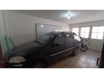 CASA EN VENTA BARRIO SAN ANDRES, CERCA AVENIDAS PRINCIPALES