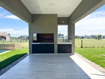 Casa en venta Barrio San Felipe Canning