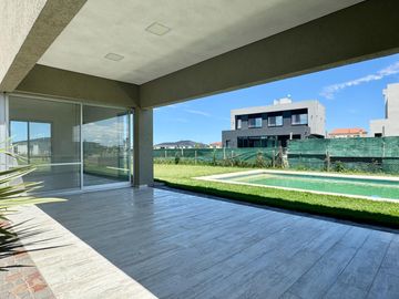 Casa en venta Barrio San Felipe Canning
