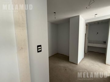 4 AMBIENTES / VENTA / COCHERA /BALCON TERRAZA