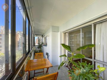 Departamento  de  3 dormitorios. Piso Exclusivo- Centro