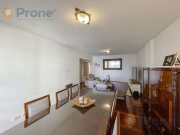 Departamento  de  3 dormitorios. Piso Exclusivo- Centro
