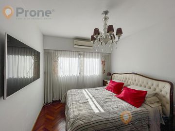 Departamento  de  3 dormitorios. Piso Exclusivo- Centro