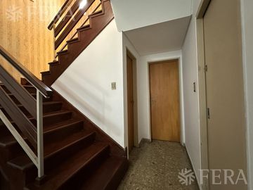 Venta PH de 4 ambientes con cochera y jardin en Quilmes