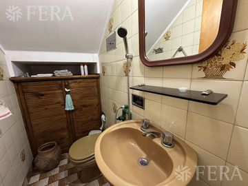 Venta PH de 4 ambientes con cochera y jardin en Quilmes