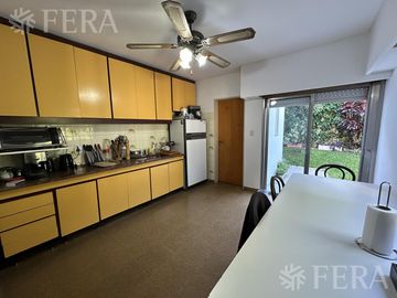 Venta PH de 4 ambientes con cochera y jardin en Quilmes