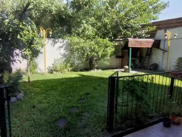 P,h al frente 3 amb con jardin y cochera