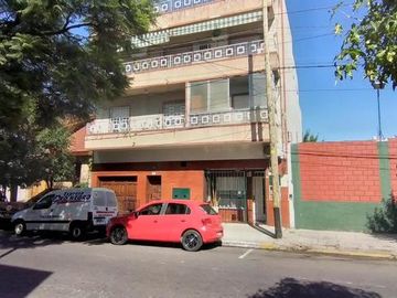 P,h al frente 3 amb con jardin y cochera