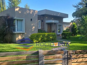 Casa en venta en Cardenal del Monte, General Rodriguez