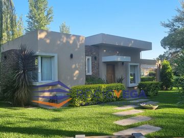 Casa en venta en Cardenal del Monte, General Rodriguez