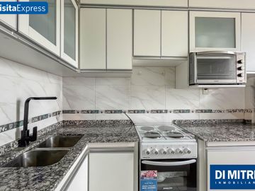 ¡Mudate a este departamento refaccionado a nuevo con una vista increible!