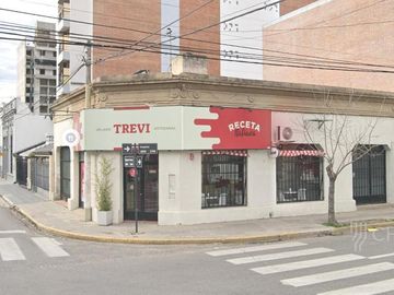 Local en venta. Esquina en Macro Centro de Santa Fe Capital