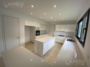 VENTA - CASA - PILARA- LA CALESA-