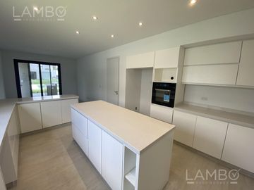 VENTA - CASA - PILARA- LA CALESA-