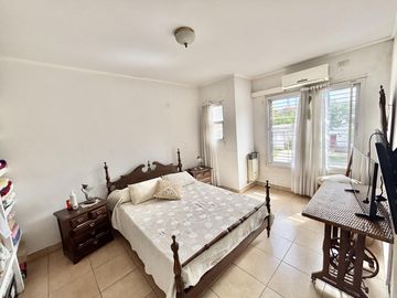 Duplex en venta actualizado en Escobar con PATIO , PARRILLA Y COCHERA