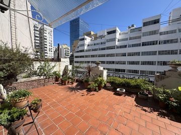 excelente estado - imperdible Departamento con  terraza de 100m2 - oportunidad - patio y parrilla