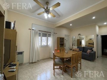 Venta casa 3 ambientes con cochera en Wilde (30311)