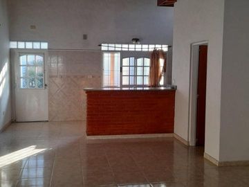 Casa de 4 ambientes en venta en Barrio Uno, Ezeiza