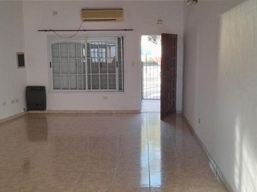 Casa de 4 ambientes en venta en Barrio Uno, Ezeiza