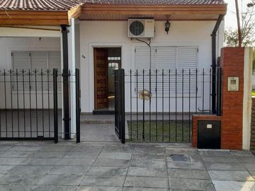 Casa de 4 ambientes en venta en Barrio Uno, Ezeiza